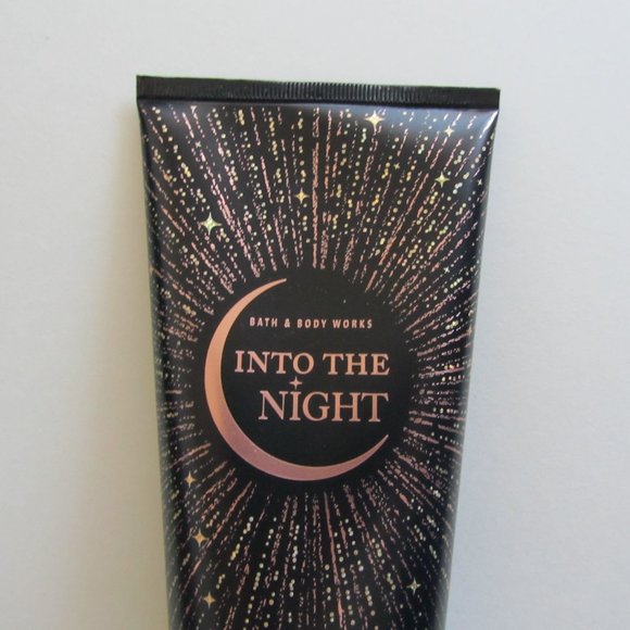 New Into the Night Moisturizing Body Wash with Shea Butter Vitamin E 10 Fl Oz - Picture 4 of 8